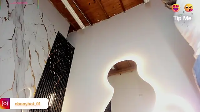 Snapshot of ebony_hot1 chatting on 7, 10, 2025 ebony hot1 online show from 7, 10, 2025