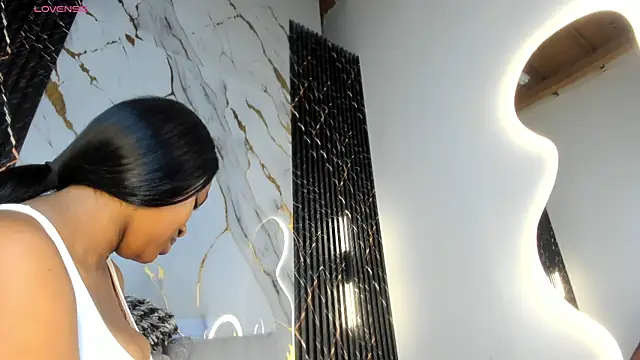 Snapshot of ebony_hot1 chatting on 4, 11, 2025 ebony hot1 online show from 4, 11, 2025