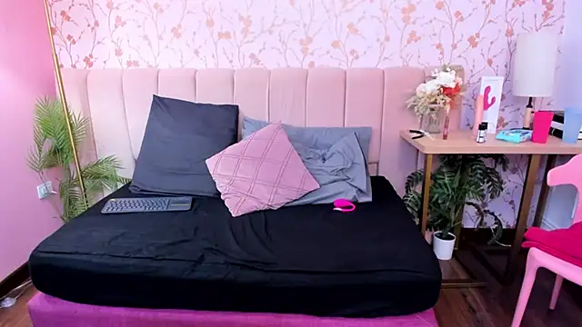 amber-hill online show from 7, 2, 2026