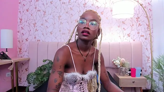 amber-hill online show from 19, 12, 2025