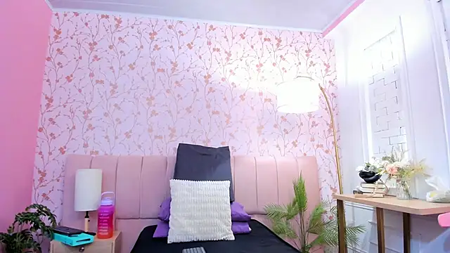 amber-hill online show from 7, 11, 2025