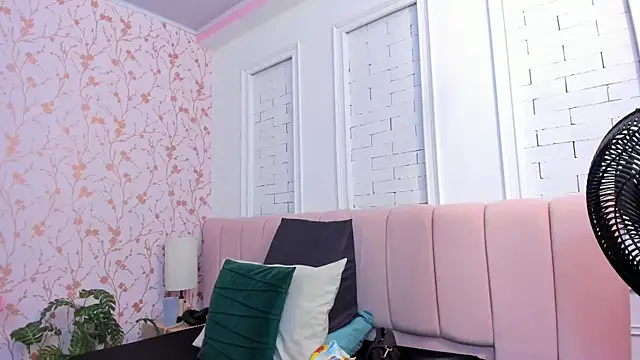 amber-hill online show from 15, 4, 2026