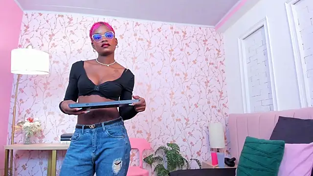 amber-hill online show from 17, 4, 2026