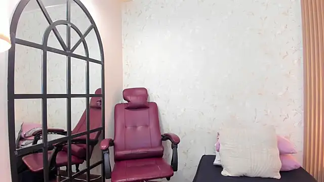 amber-hill online show from 24, 10, 2025