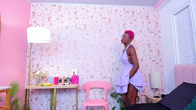 amber-hill online show from 16, 4, 2026