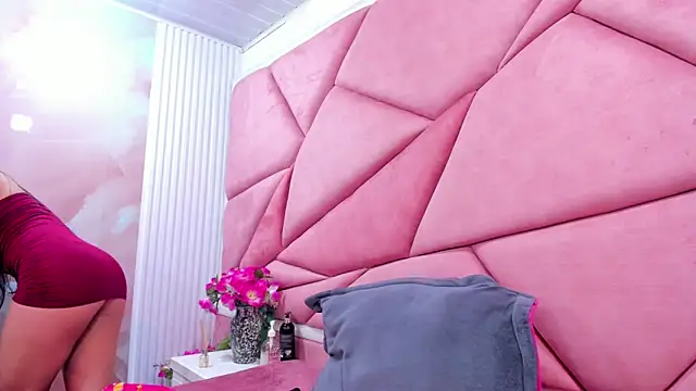 Mariana Prin online show from 11, 4, 2026