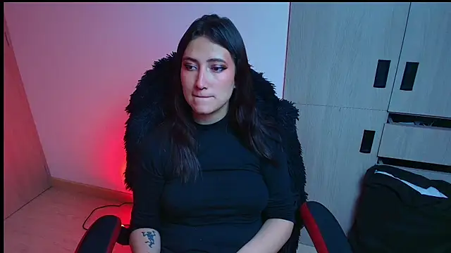 hitomi arata online show from 17, 4, 2026