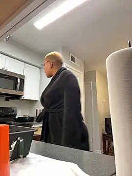 SexyHoneyRedd online show from 3, 3, 2026