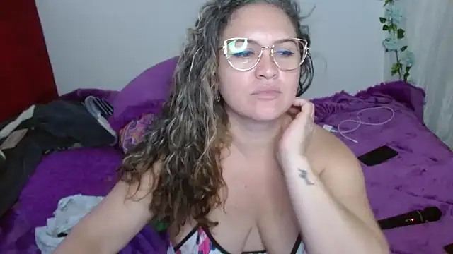 helenca43 online show from 6, 3, 2026