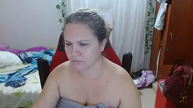 helenca43 online show from 5, 12, 2025