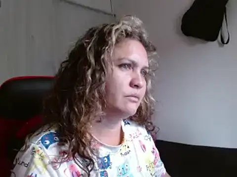 helenca43 online show from 5, 3, 2025