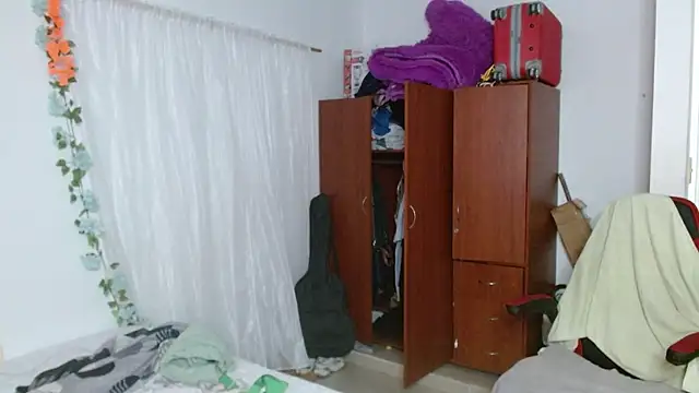 helenca43 online show from 7, 3, 2026