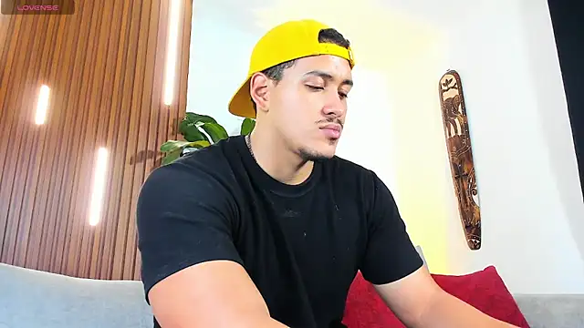 lucasanto  online show from 24, 3, 2026