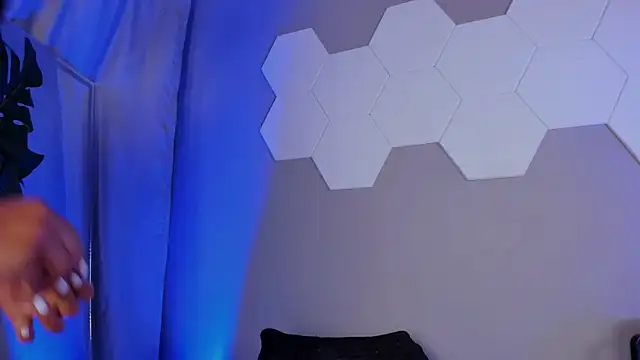 EviePhoenix online show from 8, 6, 2026