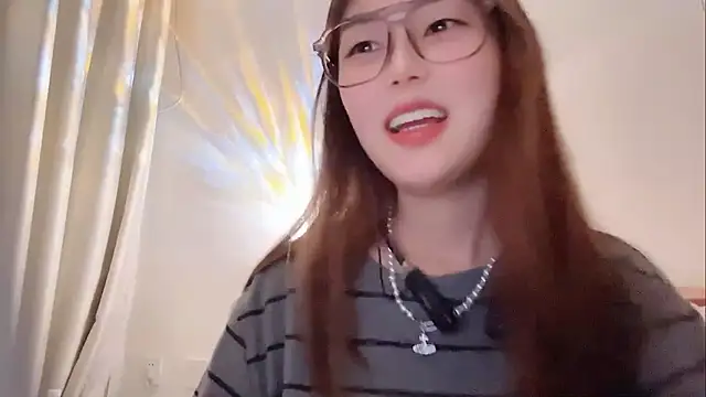 Sweet-Angel999 online show from 6, 2, 2026