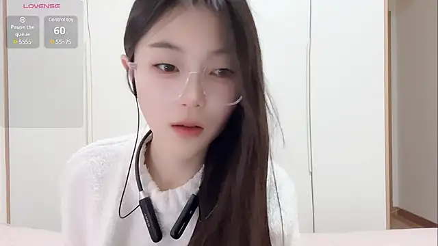 Sweet-Angel999 online show from 17, 2, 2025