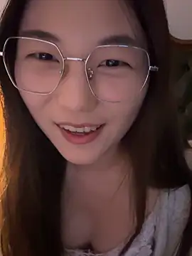 Snapshot of Sweet-Angel999 chatting on 20, 5, 2026 Sweet-Angel999 online show from 20, 5, 2026