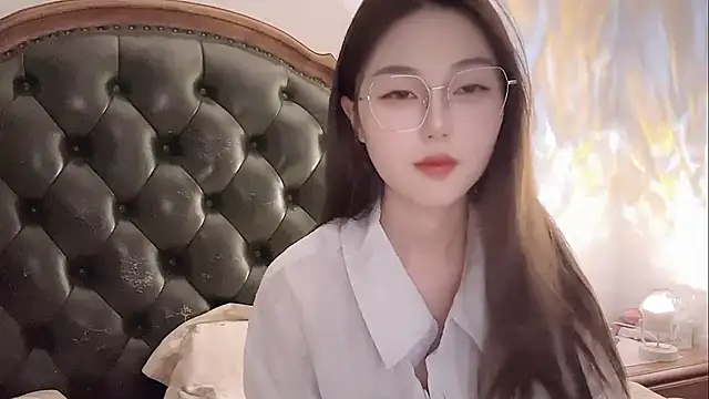 Snapshot of Sweet-Angel999 chatting on 9, 5, 2026 Sweet-Angel999 online show from 9, 5, 2026