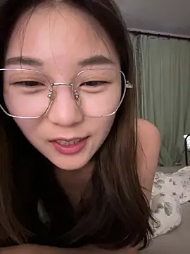 Snapshot of Sweet-Angel999 chatting on 28, 5, 2026 Sweet-Angel999 online show from 28, 5, 2026