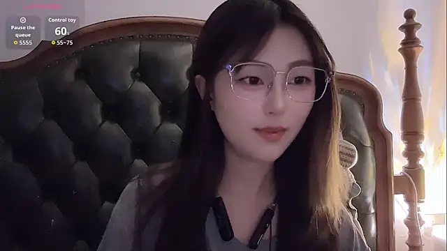 Snapshot of Sweet-Angel999 chatting on 9, 7, 2026 Sweet-Angel999 online show from 9, 7, 2026