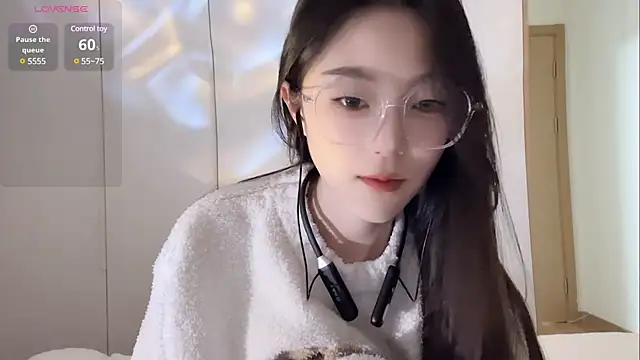 Sweet-Angel999 online show from 14, 2, 2025