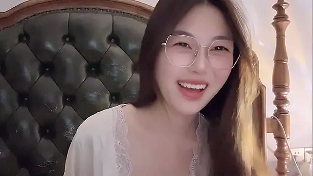 Snapshot of Sweet-Angel999 chatting on 8, 5, 2026 Sweet-Angel999 online show from 8, 5, 2026