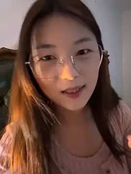 Sweet-Angel999 online show from 18, 4, 2026