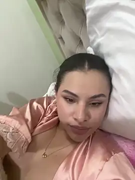 Luciluu20 online show from 10, 1, 2025