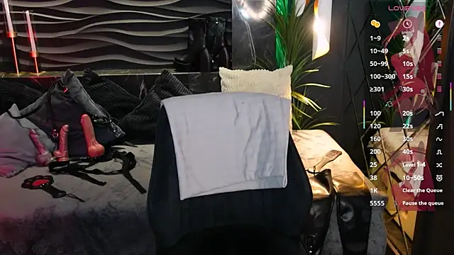 Lily Moonlight online show from 23, 6, 2026