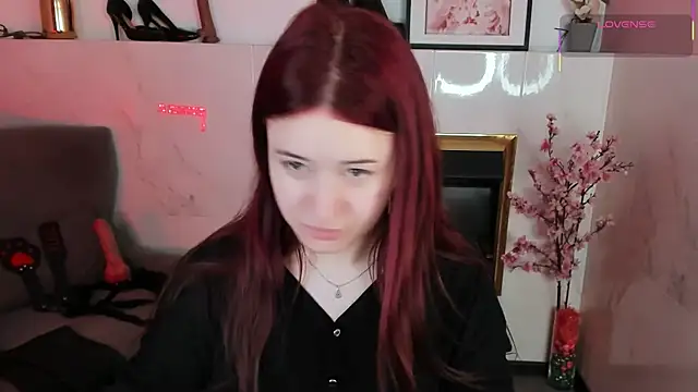 Lily Moonlight online show from 28, 6, 2026