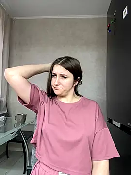 Snapshot of Strawberryyyyik chatting on 3, 12, 2024 Strawberryyyyik online show from 3, 12, 2024