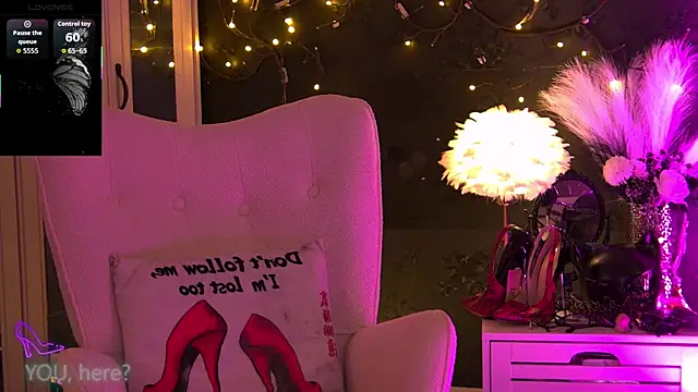 Snapshot of ZoeMesmerize chatting on 3, 11, 2025 ZoeMesmerize online show from 3, 11, 2025