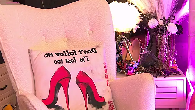 Snapshot of ZoeMesmerize chatting on 16, 10, 2025 ZoeMesmerize online show from 16, 10, 2025