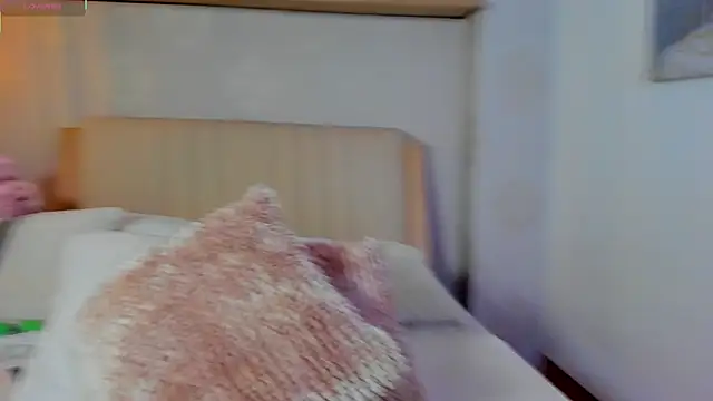 CamilleLynn online show from 6, 11, 2025