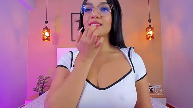 Snapshot of CamilleLynn chatting on 9, 2, 2025 CamilleLynn online show from 9, 2, 2025