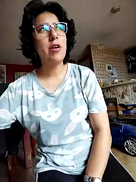 Snapshot of Im_Alma_ chatting on 4, 2, 2025 Im Alma online show from 4, 2, 2025