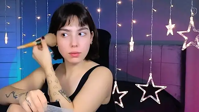 Stacy Gonzales  online show from 4, 11, 2025