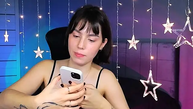 Stacy Gonzales  online show from 5, 11, 2025