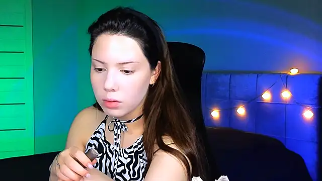 Stacy Gonzales  online show from 31, 1, 2025