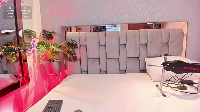 RoseTaylor   online show from 18, 1, 2026