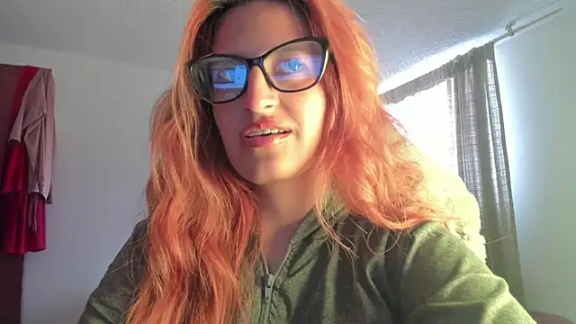 Snapshot of GiaRoussel chatting on 9, 6, 2026 GiaRoussel online show from 9, 6, 2026