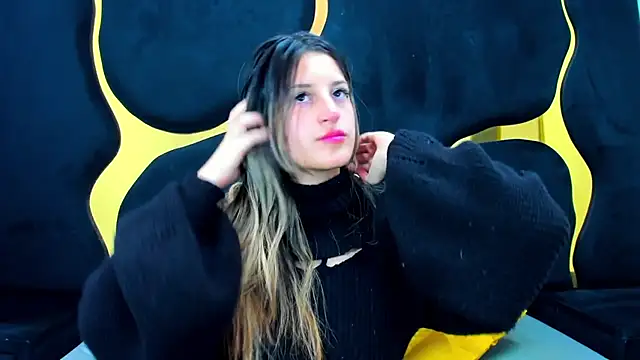 GiaRoussel online show from 15, 12, 2025