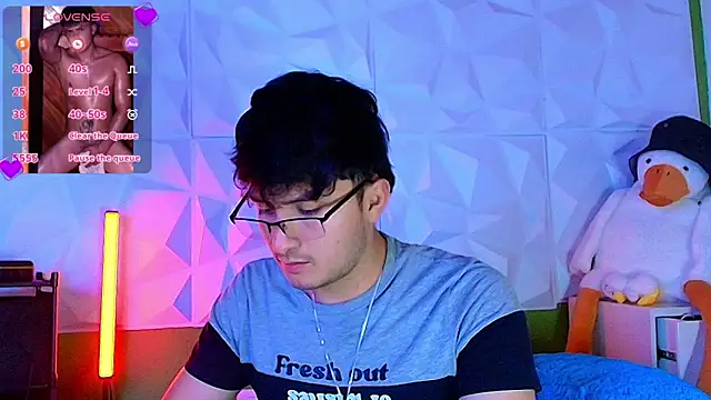 santyago taylor online show from 9, 10, 2025