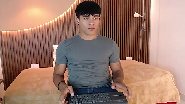 LuciferM Star online show from 5, 2, 2026