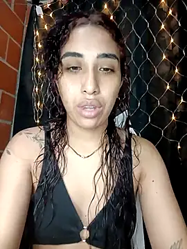 ifeelverywet andhot online show from 10, 10, 2025