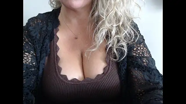 JenniLowen online show from 11, 6, 2026