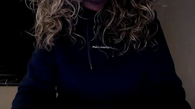 JenniLowen online show from 10, 2, 2025