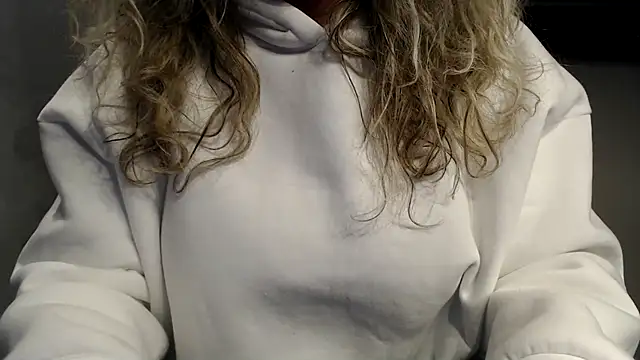 JenniLowen online show from 17, 2, 2025