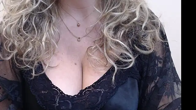 JenniLowen online show from 6, 2, 2025