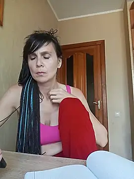 Francenia lolis online show from 13, 7, 2026